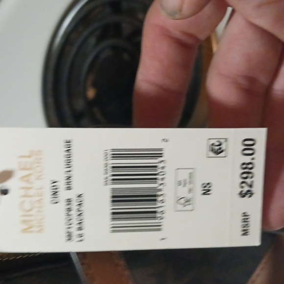 Michael Kors lg backpack - Picture 3 of 8